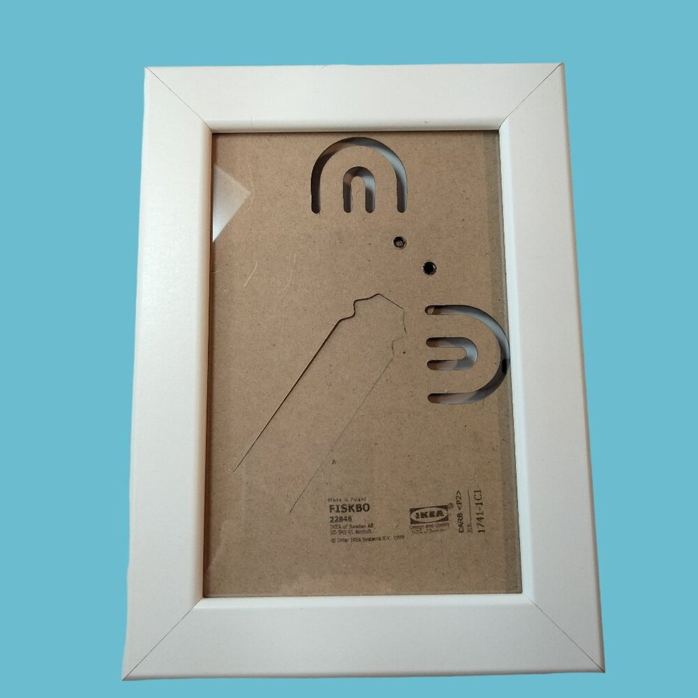 Ikea White Wood Frame 4 x 6 Photo Modern Classic Minimalist Wall Hanging